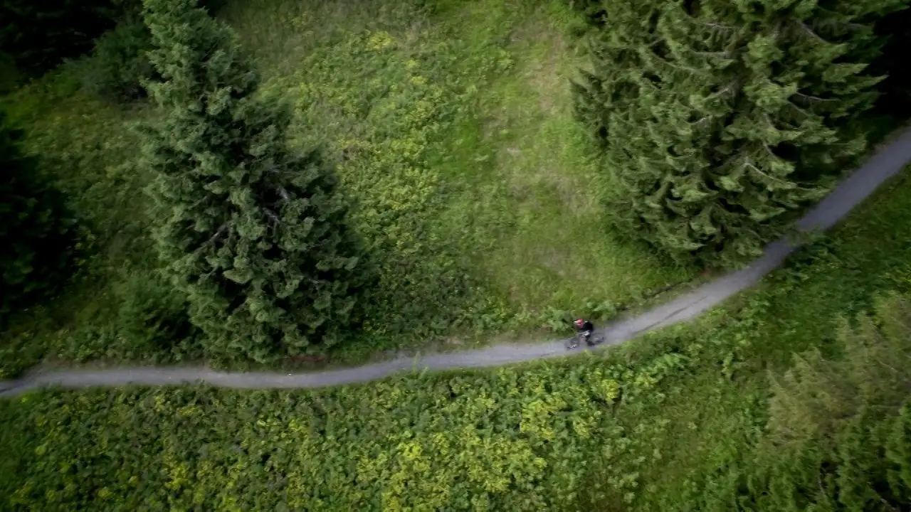Standbild aus dem Film Brose e-Bike