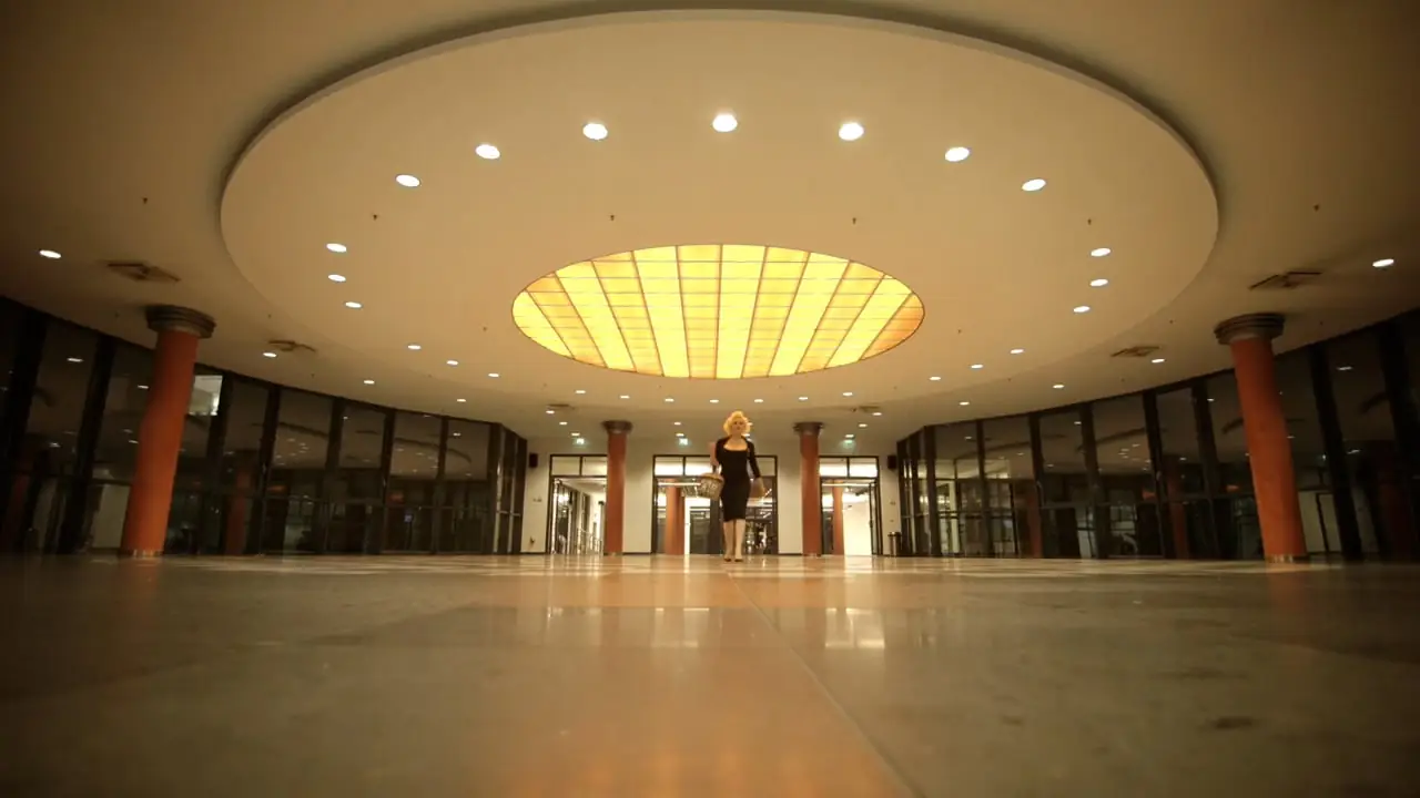 Standbild aus dem Film Estrel Berlin